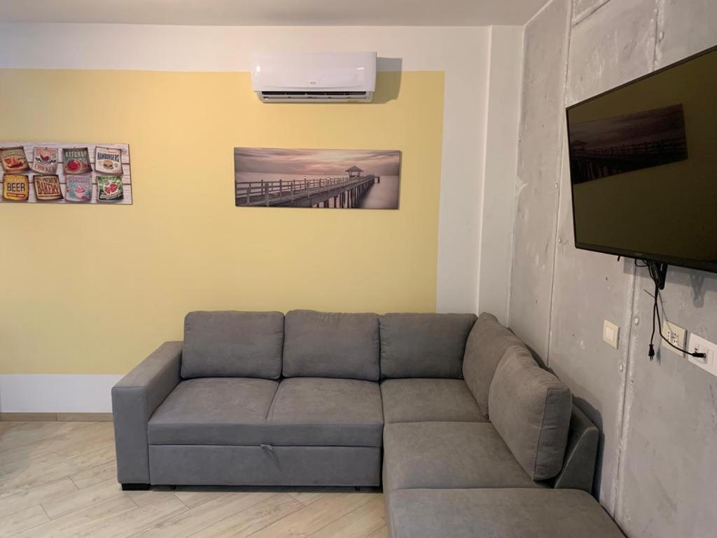 Alfiume B Apartment Tirano Exterior foto