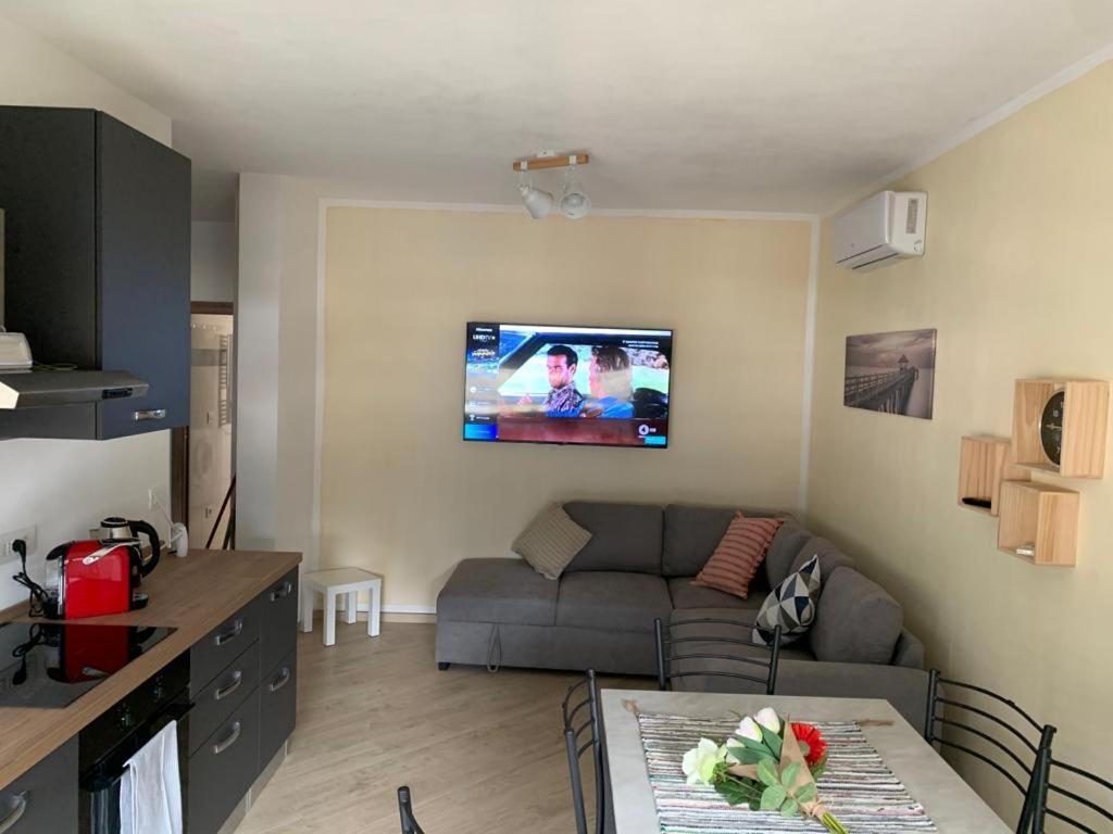 Alfiume B Apartment Tirano Exterior foto